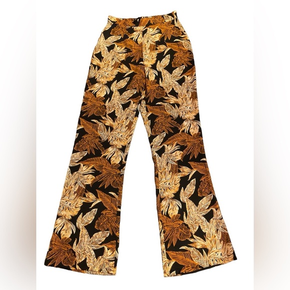 Black Palm Leaf Print Beach Flares size 6 - Picture 4 of 7
